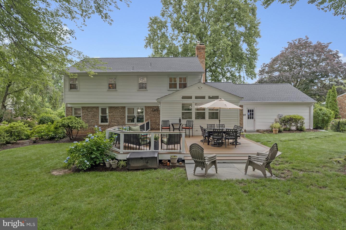 9825 VALE RD, VIENNA, Virginia 22181, 4 Bedrooms Bedrooms, ,3 BathroomsBathrooms,Residential,For sale,9825 VALE RD,VAFX2242308 MLS # VAFX2242308
