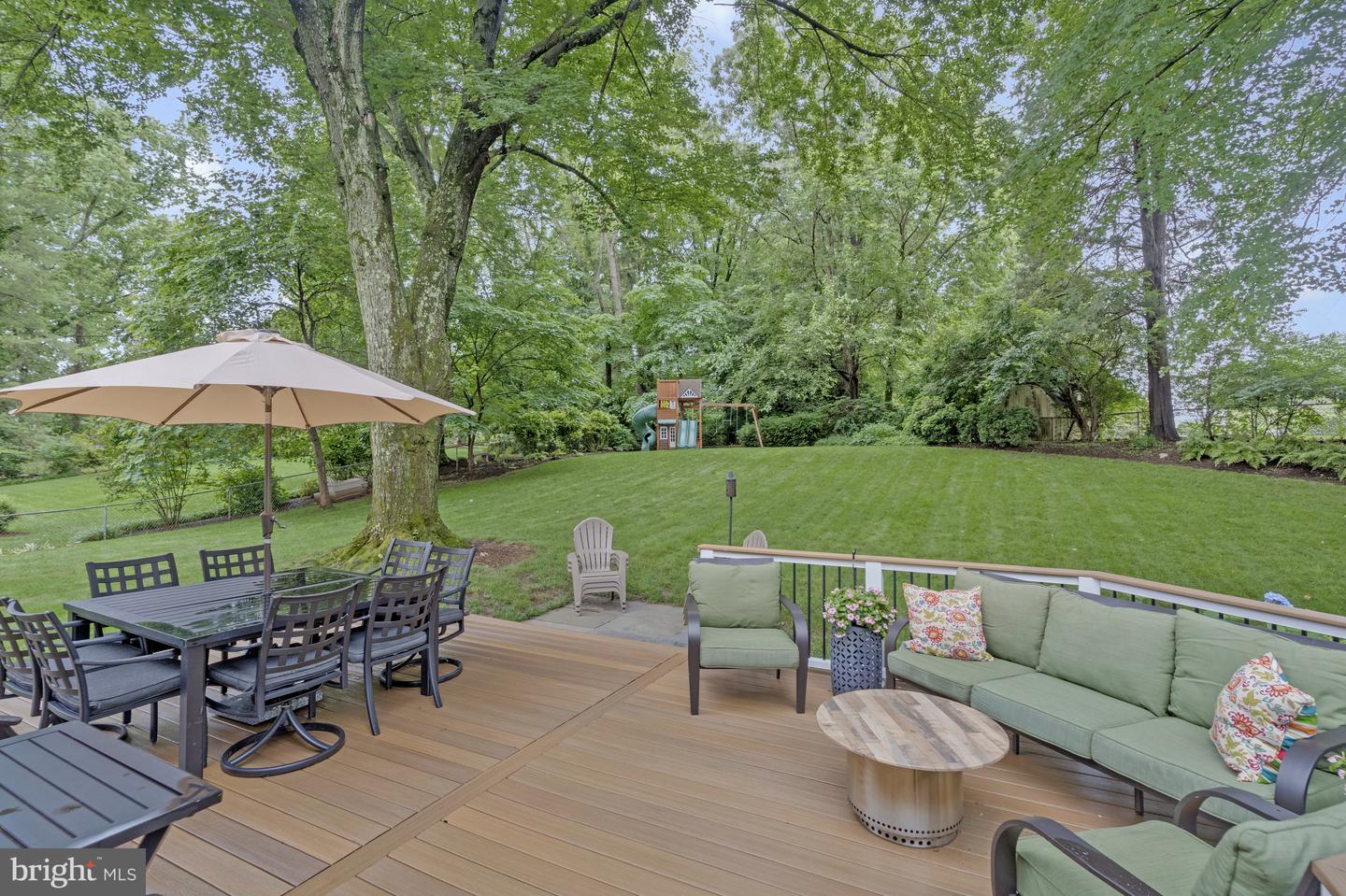 9825 VALE RD, VIENNA, Virginia 22181, 4 Bedrooms Bedrooms, ,3 BathroomsBathrooms,Residential,For sale,9825 VALE RD,VAFX2242308 MLS # VAFX2242308