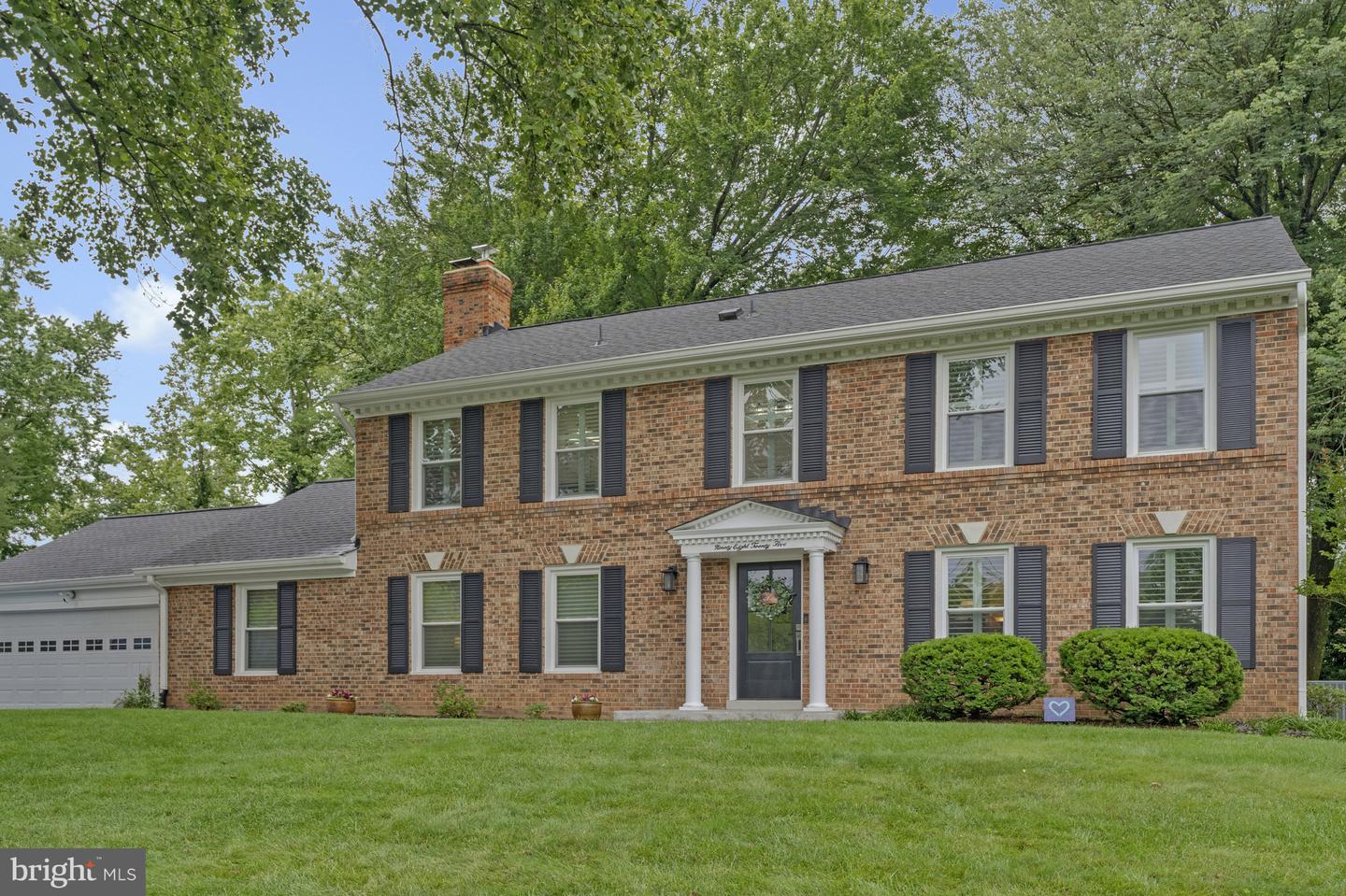 9825 VALE RD, VIENNA, Virginia 22181, 4 Bedrooms Bedrooms, ,3 BathroomsBathrooms,Residential,For sale,9825 VALE RD,VAFX2242308 MLS # VAFX2242308