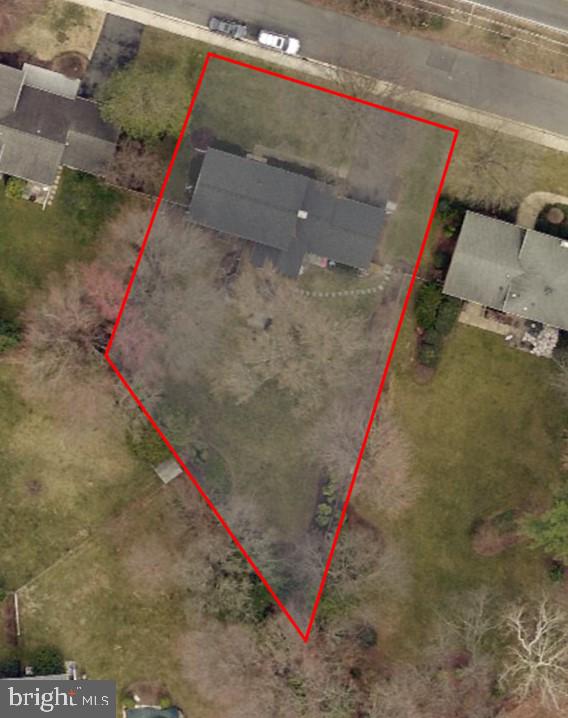 9825 VALE RD, VIENNA, Virginia 22181, 4 Bedrooms Bedrooms, ,3 BathroomsBathrooms,Residential,For sale,9825 VALE RD,VAFX2242308 MLS # VAFX2242308