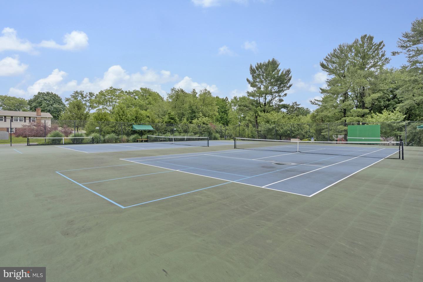 9825 VALE RD, VIENNA, Virginia 22181, 4 Bedrooms Bedrooms, ,3 BathroomsBathrooms,Residential,For sale,9825 VALE RD,VAFX2242308 MLS # VAFX2242308
