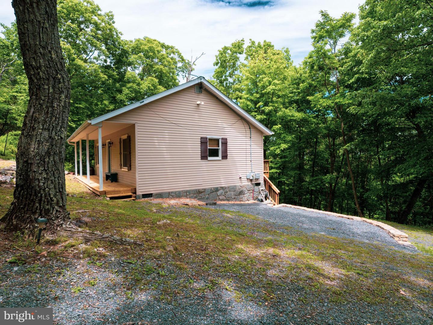 1502 TOMAHAWK TRL, WINCHESTER, Virginia 22602, 2 Bedrooms Bedrooms, ,1 BathroomBathrooms,Residential,For sale,1502 TOMAHAWK TRL,VAFV2034350 MLS # VAFV2034350