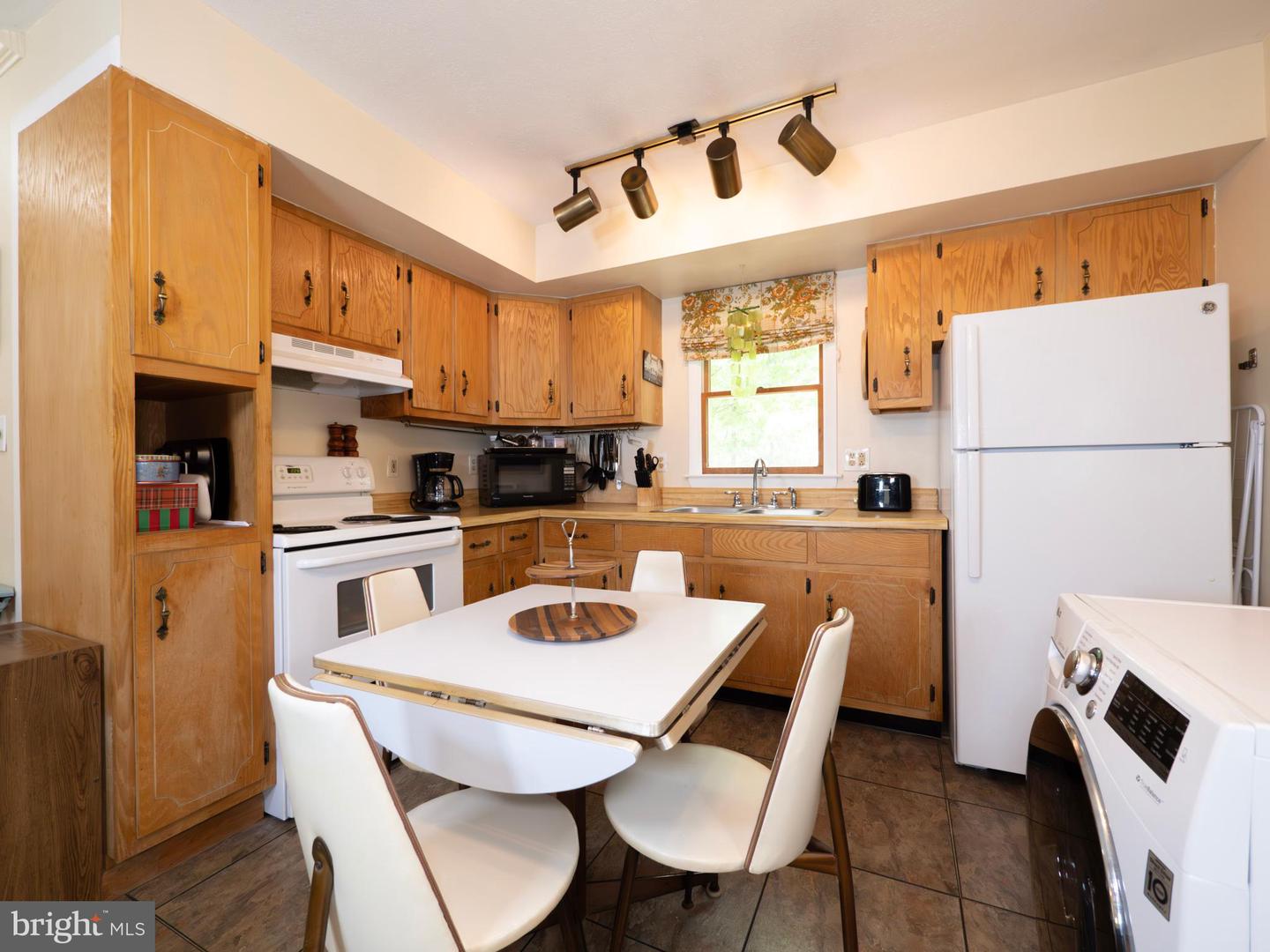 1502 TOMAHAWK TRL, WINCHESTER, Virginia 22602, 2 Bedrooms Bedrooms, ,1 BathroomBathrooms,Residential,For sale,1502 TOMAHAWK TRL,VAFV2034350 MLS # VAFV2034350