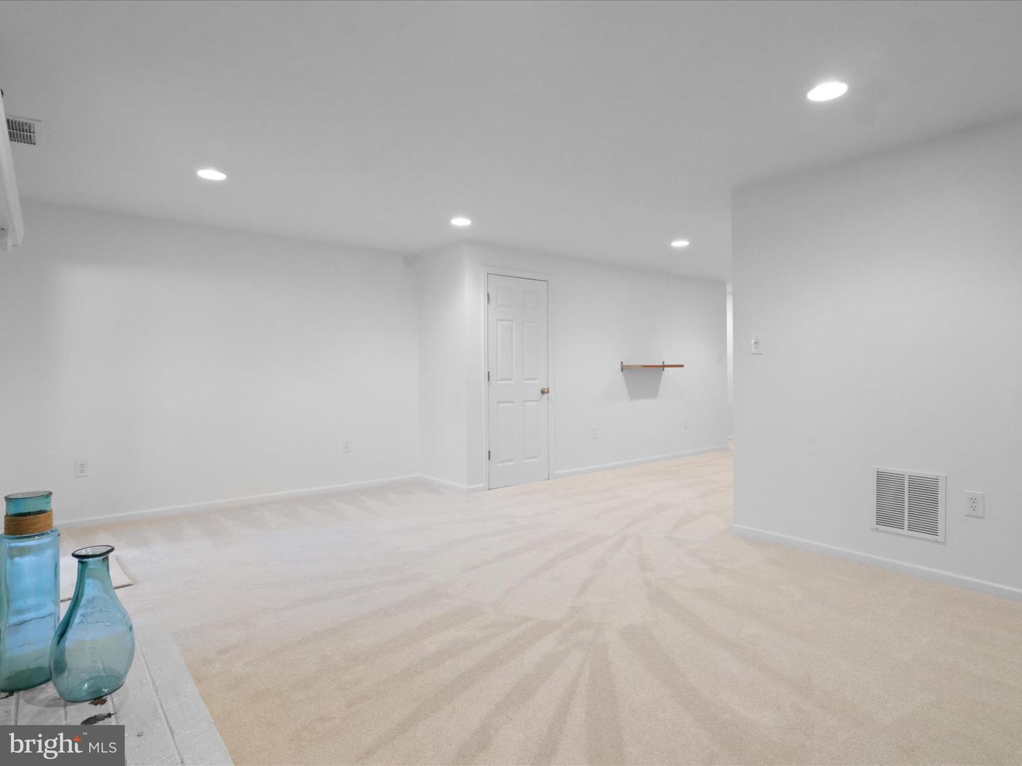 4509 CANARY CT, WOODBRIDGE, Virginia 22193, 2 Bedrooms Bedrooms, ,2 BathroomsBathrooms,Residential,For sale,4509 CANARY CT,VAPW2095342 MLS # VAPW2095342