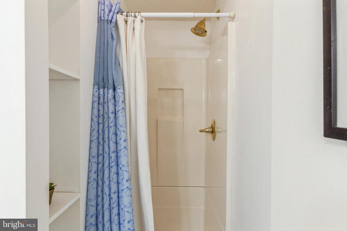 11833 SHIRE CT #12C, RESTON, Virginia 20191, 2 Bedrooms Bedrooms, ,2 BathroomsBathrooms,Residential,For sale,11833 SHIRE CT #12C,VAFX2242778 MLS # VAFX2242778