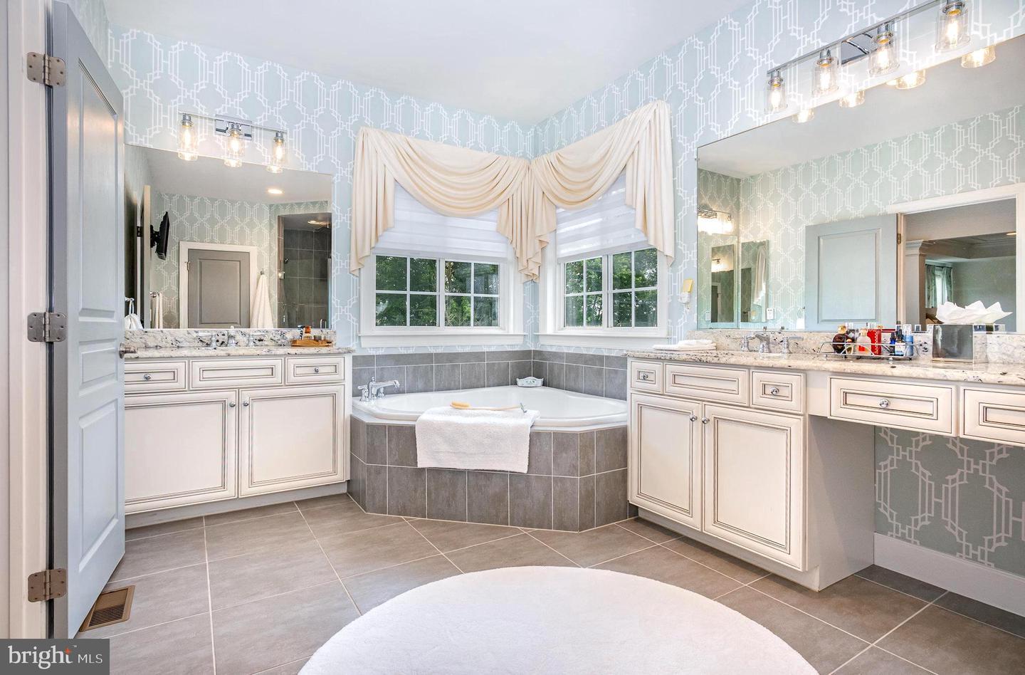 23044 CREIGHTON FARMS DR, LEESBURG, Virginia 20175, 6 Bedrooms Bedrooms, ,5 BathroomsBathrooms,Residential,For sale,23044 CREIGHTON FARMS DR,VALO2097632 MLS # VALO2097632
