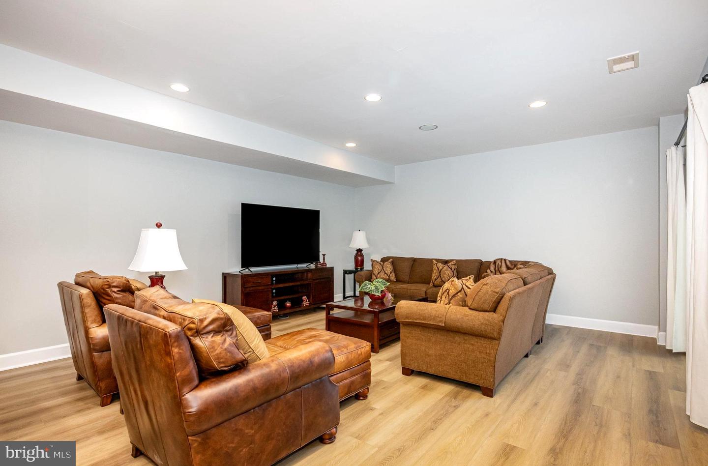 23044 CREIGHTON FARMS DR, LEESBURG, Virginia 20175, 6 Bedrooms Bedrooms, ,5 BathroomsBathrooms,Residential,For sale,23044 CREIGHTON FARMS DR,VALO2097632 MLS # VALO2097632