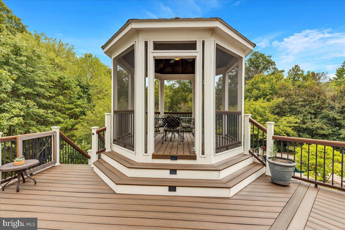 27422 BRIDLE PL, CHANTILLY, Virginia 20152, 6 Bedrooms Bedrooms, ,6 BathroomsBathrooms,Residential,For sale,27422 BRIDLE PL,VALO2097646 MLS # VALO2097646