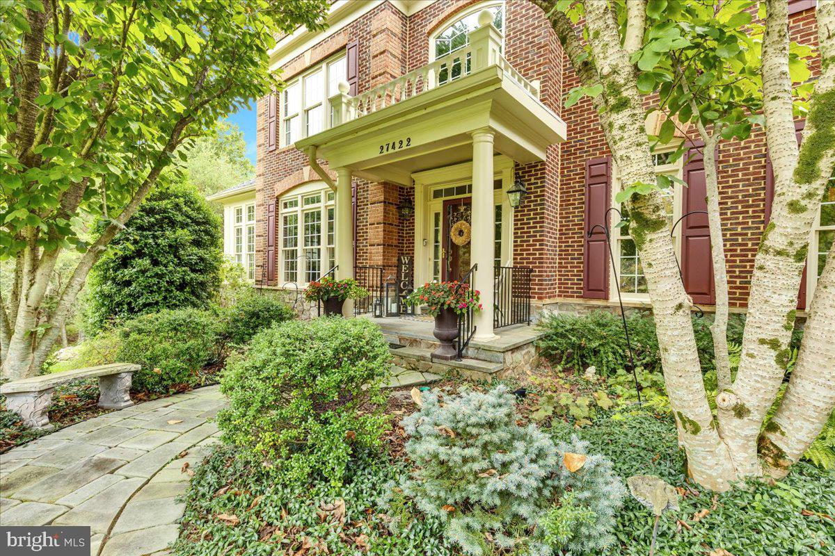 27422 BRIDLE PL, CHANTILLY, Virginia 20152, 6 Bedrooms Bedrooms, ,6 BathroomsBathrooms,Residential,For sale,27422 BRIDLE PL,VALO2097646 MLS # VALO2097646