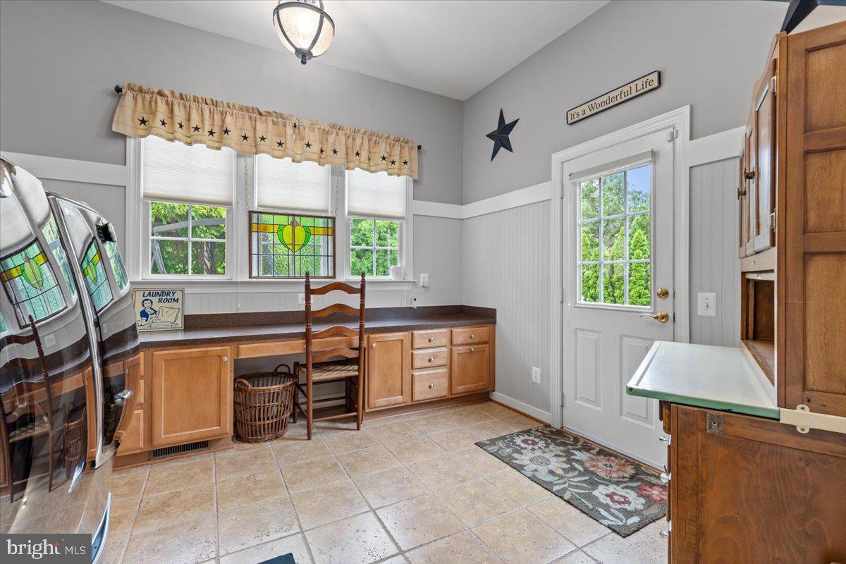 27422 BRIDLE PL, CHANTILLY, Virginia 20152, 6 Bedrooms Bedrooms, ,6 BathroomsBathrooms,Residential,For sale,27422 BRIDLE PL,VALO2097646 MLS # VALO2097646