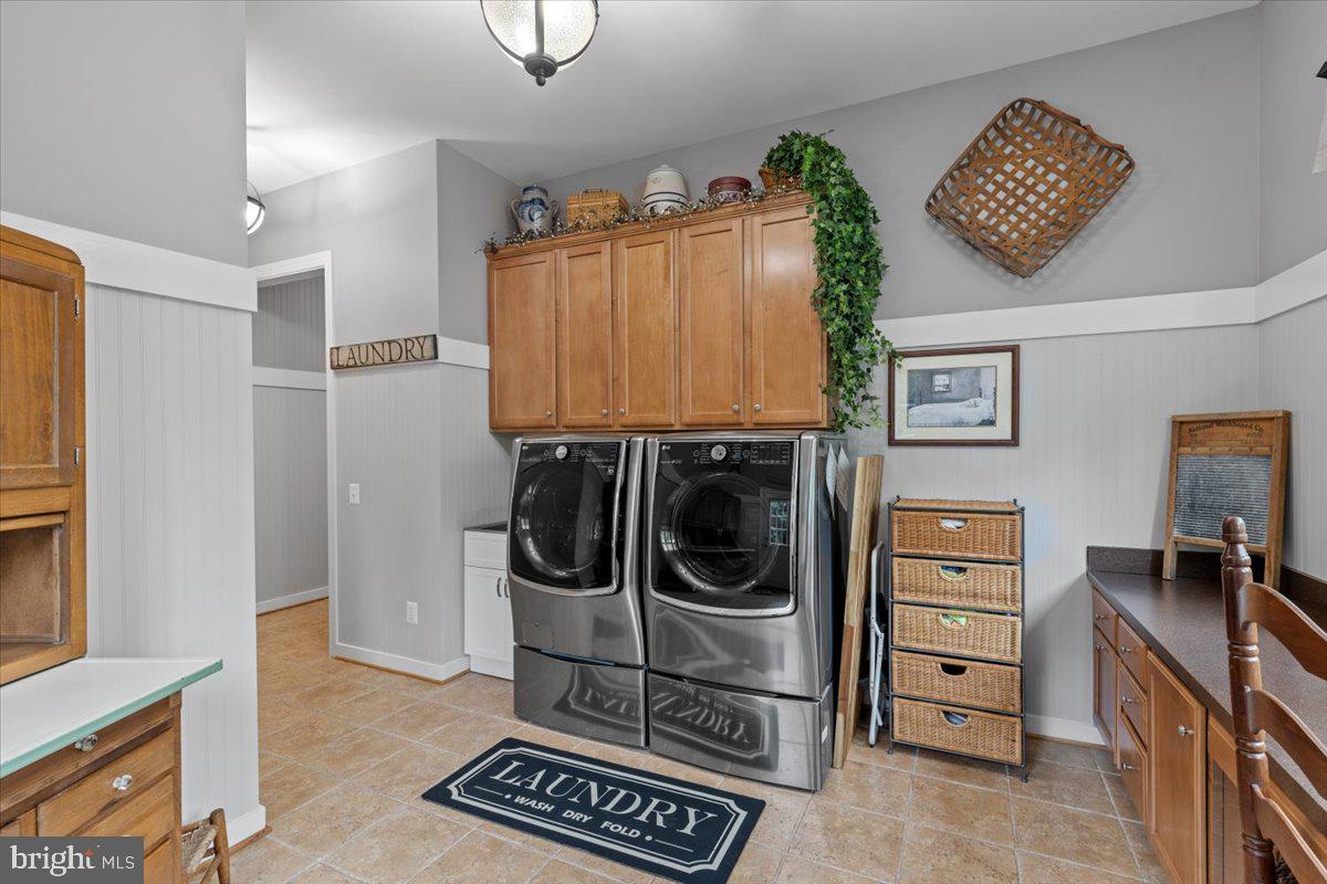 27422 BRIDLE PL, CHANTILLY, Virginia 20152, 6 Bedrooms Bedrooms, ,6 BathroomsBathrooms,Residential,For sale,27422 BRIDLE PL,VALO2097646 MLS # VALO2097646