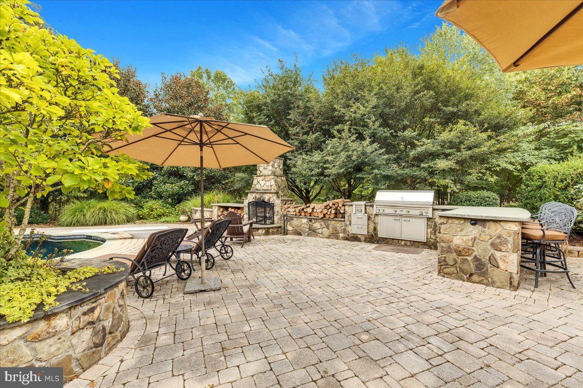 27422 BRIDLE PL, CHANTILLY, Virginia 20152, 6 Bedrooms Bedrooms, ,6 BathroomsBathrooms,Residential,For sale,27422 BRIDLE PL,VALO2097646 MLS # VALO2097646