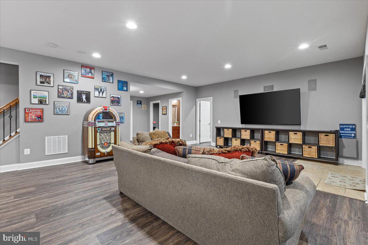 27422 BRIDLE PL, CHANTILLY, Virginia 20152, 6 Bedrooms Bedrooms, ,6 BathroomsBathrooms,Residential,For sale,27422 BRIDLE PL,VALO2097646 MLS # VALO2097646
