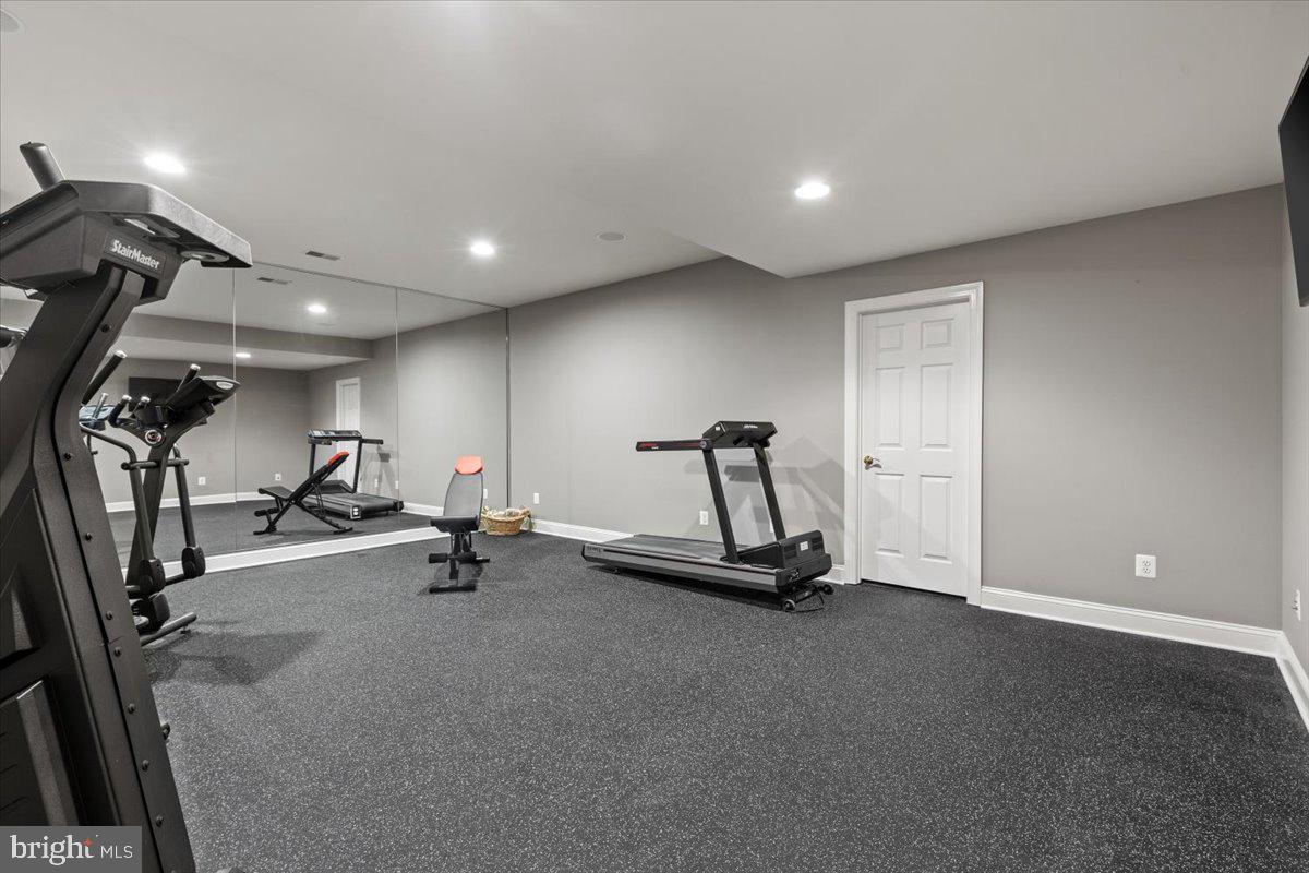 27422 BRIDLE PL, CHANTILLY, Virginia 20152, 6 Bedrooms Bedrooms, ,6 BathroomsBathrooms,Residential,For sale,27422 BRIDLE PL,VALO2097646 MLS # VALO2097646