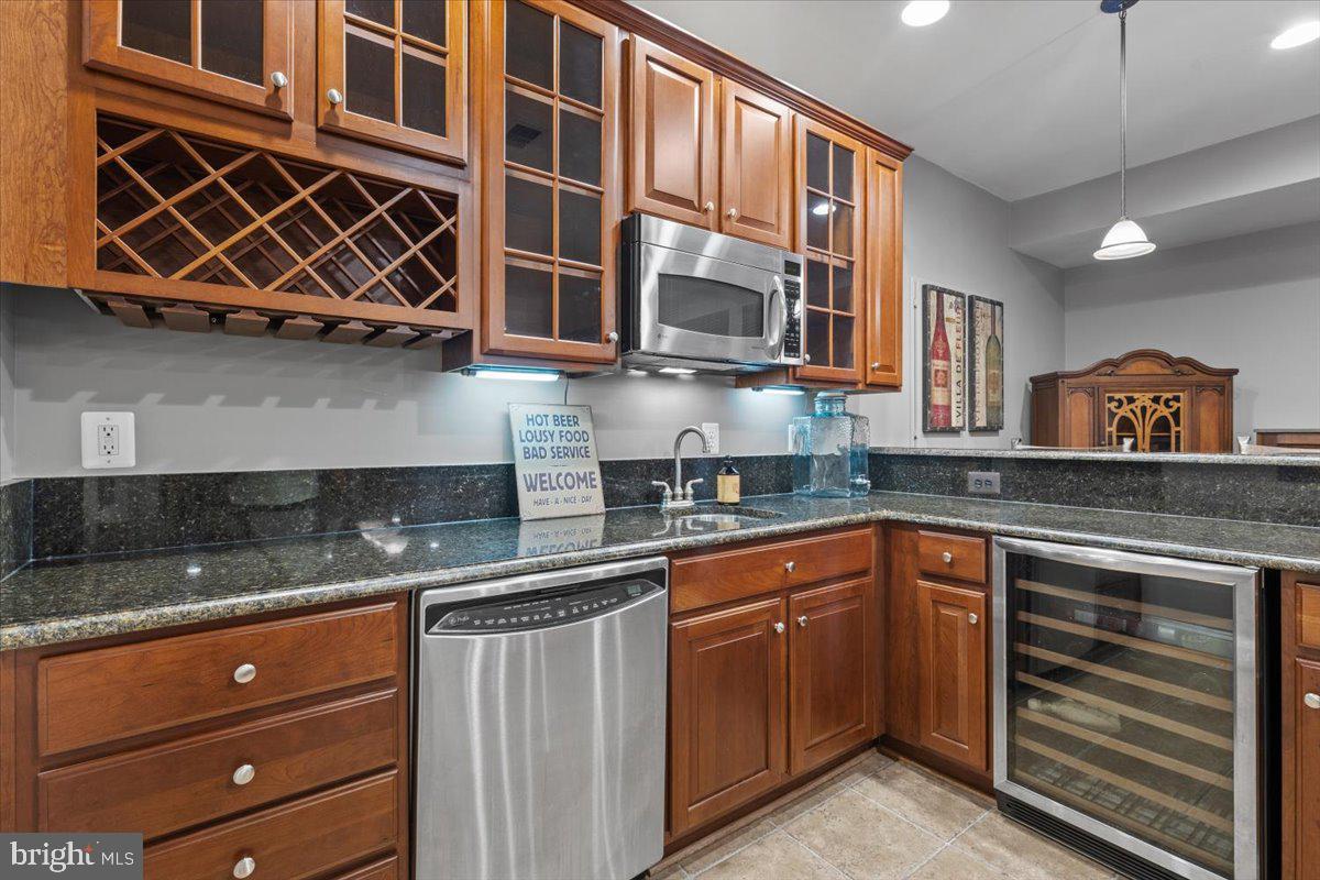 27422 BRIDLE PL, CHANTILLY, Virginia 20152, 6 Bedrooms Bedrooms, ,6 BathroomsBathrooms,Residential,For sale,27422 BRIDLE PL,VALO2097646 MLS # VALO2097646