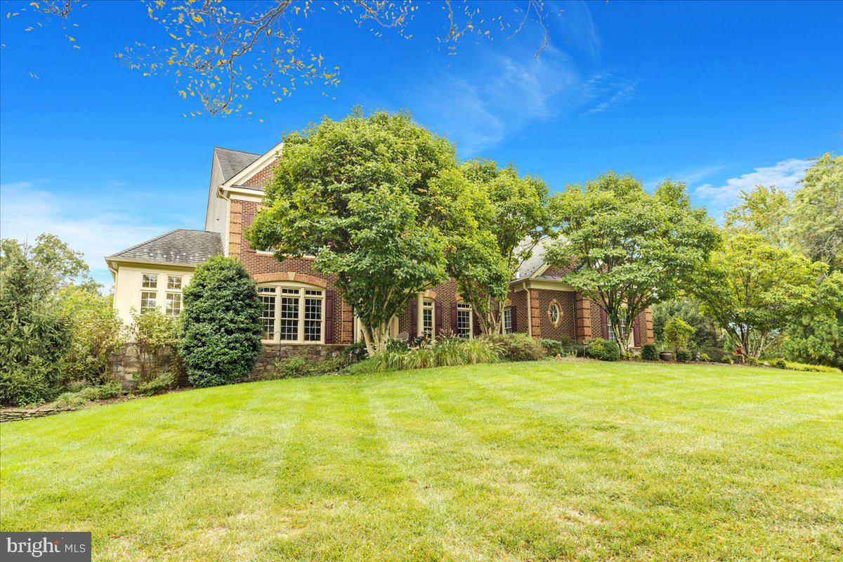 27422 BRIDLE PL, CHANTILLY, Virginia 20152, 6 Bedrooms Bedrooms, ,6 BathroomsBathrooms,Residential,For sale,27422 BRIDLE PL,VALO2097646 MLS # VALO2097646