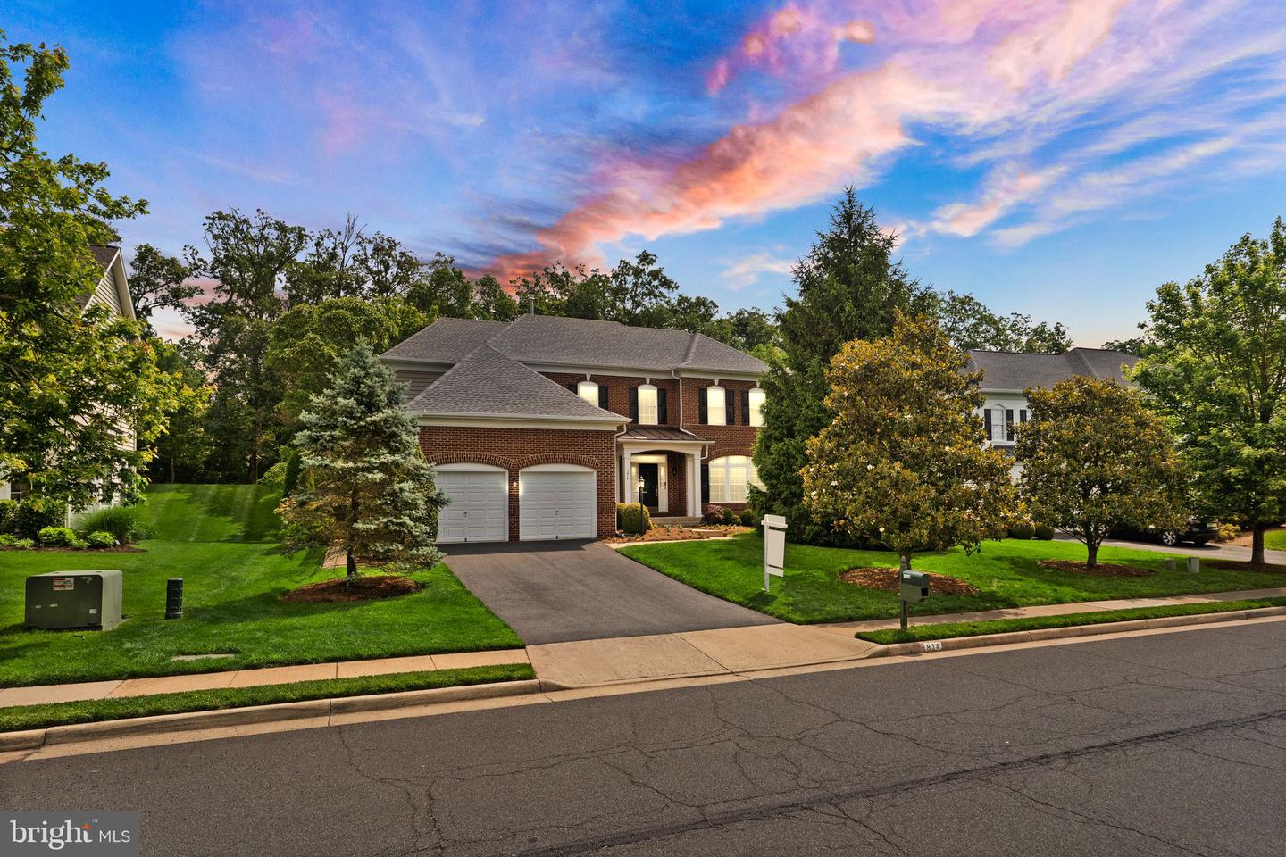 1814 WOODS EDGE DR NE, LEESBURG, Virginia 20176, 4 Bedrooms Bedrooms, ,2 BathroomsBathrooms,Residential,For sale,1814 WOODS EDGE DR NE,VALO2097766 MLS # VALO2097766