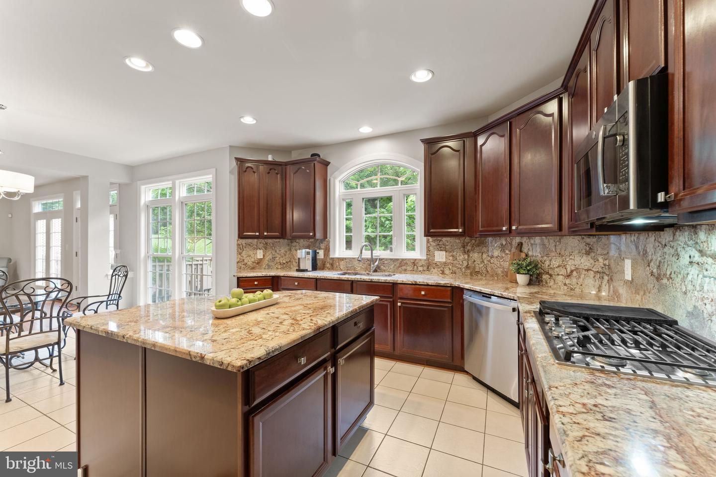 1814 WOODS EDGE DR NE, LEESBURG, Virginia 20176, 4 Bedrooms Bedrooms, ,2 BathroomsBathrooms,Residential,For sale,1814 WOODS EDGE DR NE,VALO2097766 MLS # VALO2097766