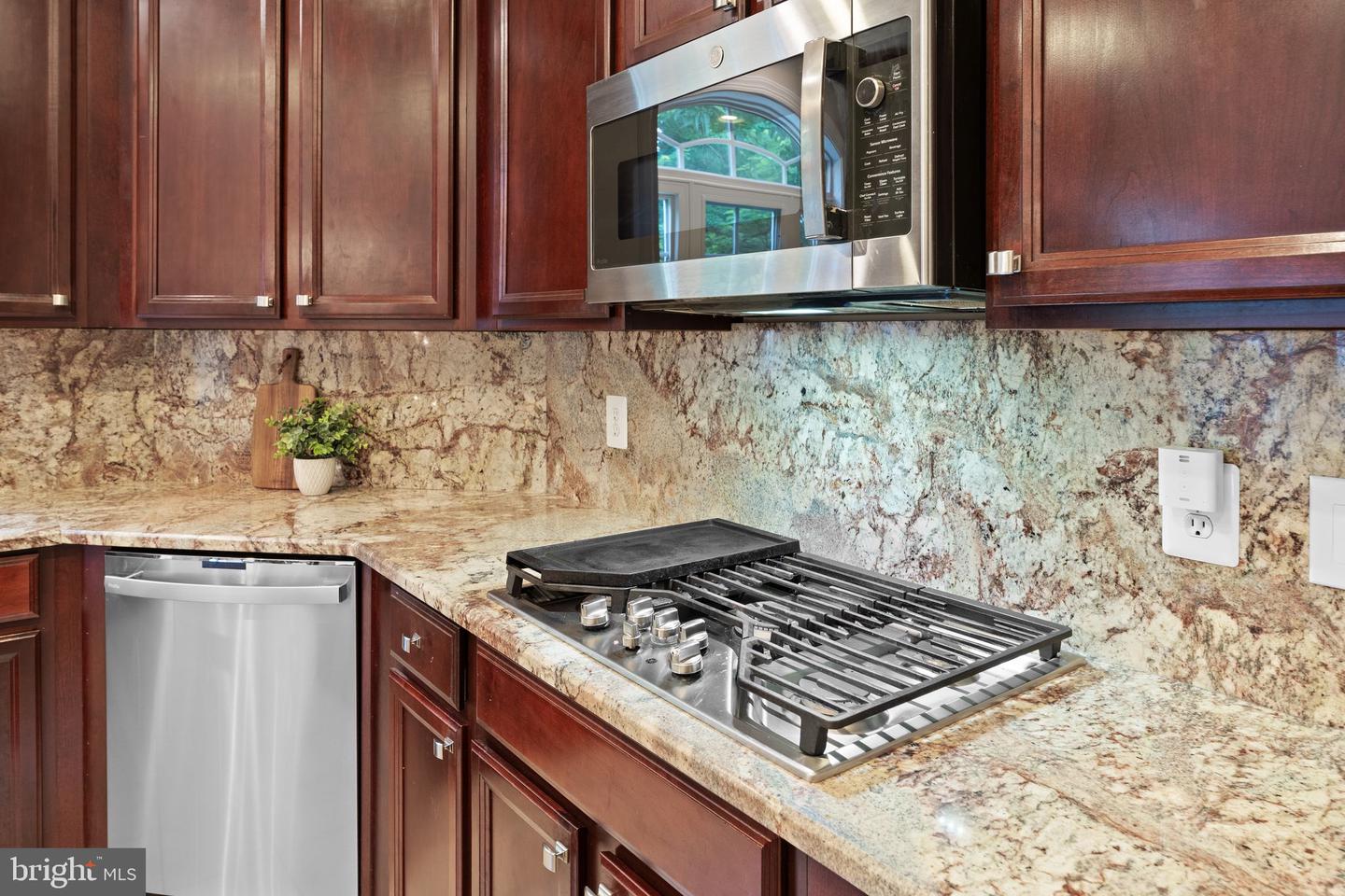 1814 WOODS EDGE DR NE, LEESBURG, Virginia 20176, 4 Bedrooms Bedrooms, ,2 BathroomsBathrooms,Residential,For sale,1814 WOODS EDGE DR NE,VALO2097766 MLS # VALO2097766