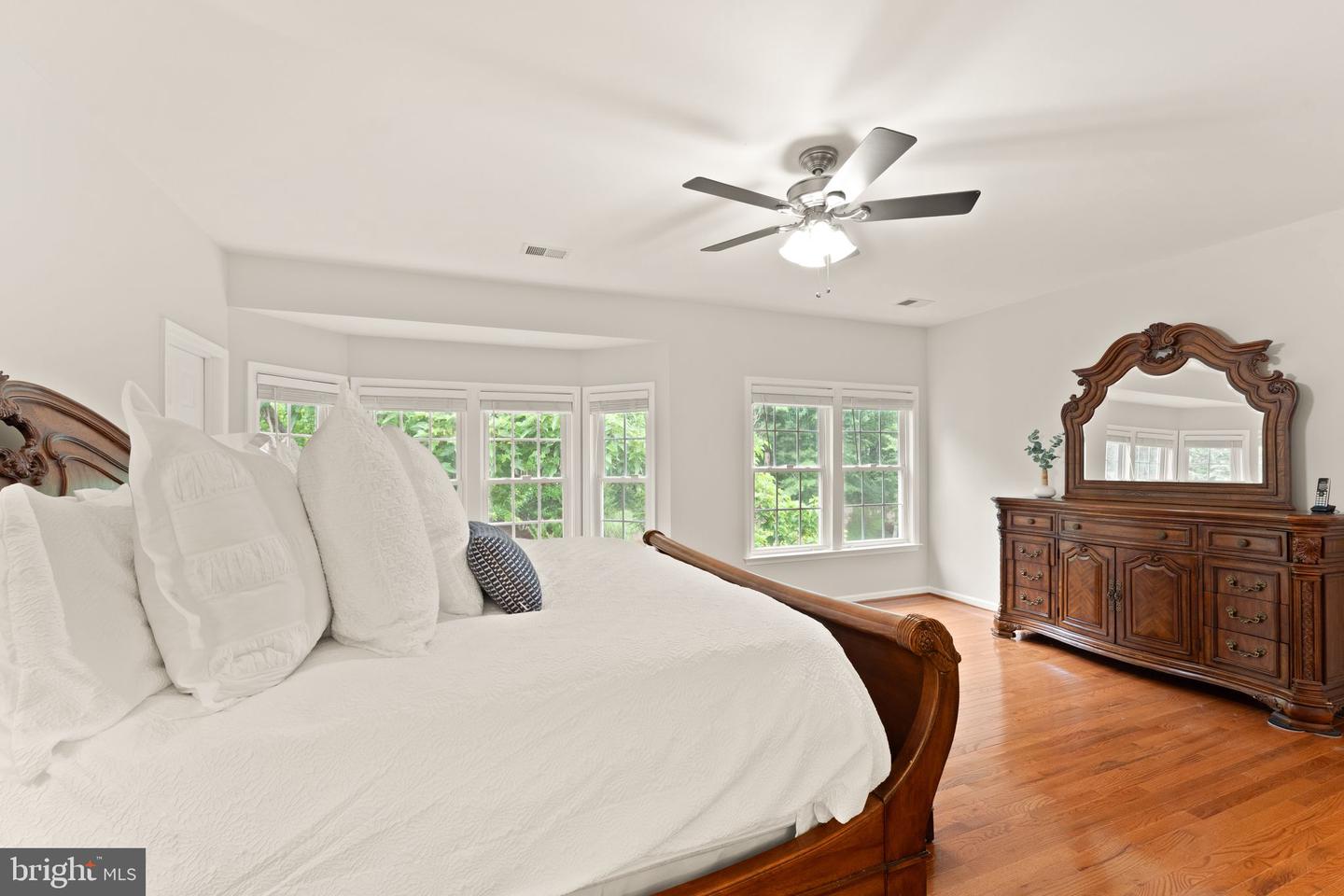 1814 WOODS EDGE DR NE, LEESBURG, Virginia 20176, 4 Bedrooms Bedrooms, ,2 BathroomsBathrooms,Residential,For sale,1814 WOODS EDGE DR NE,VALO2097766 MLS # VALO2097766