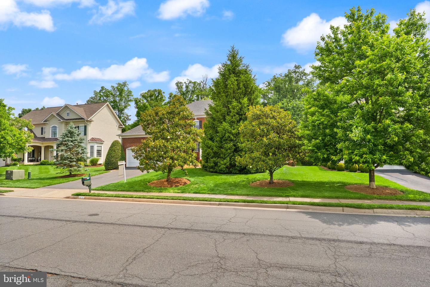 1814 WOODS EDGE DR NE, LEESBURG, Virginia 20176, 4 Bedrooms Bedrooms, ,2 BathroomsBathrooms,Residential,For sale,1814 WOODS EDGE DR NE,VALO2097766 MLS # VALO2097766
