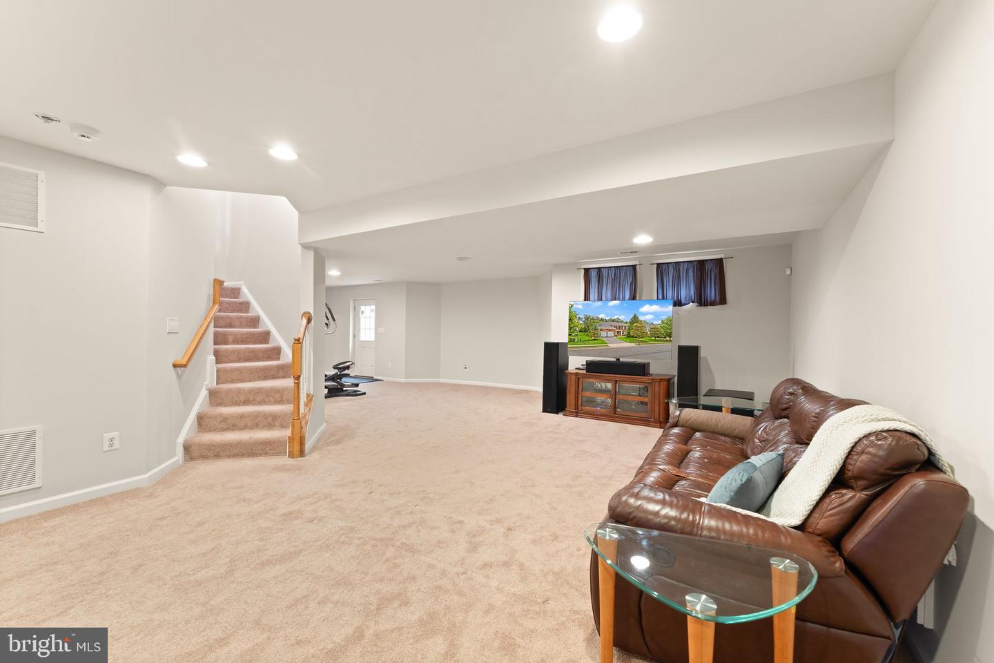 1814 WOODS EDGE DR NE, LEESBURG, Virginia 20176, 4 Bedrooms Bedrooms, ,2 BathroomsBathrooms,Residential,For sale,1814 WOODS EDGE DR NE,VALO2097766 MLS # VALO2097766
