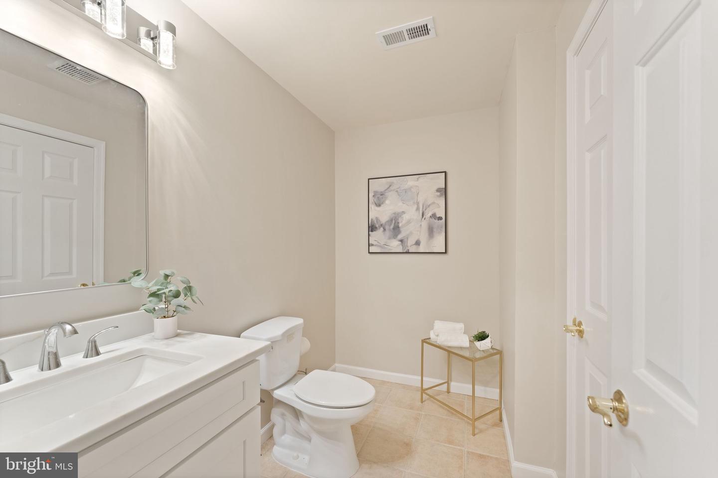 1814 WOODS EDGE DR NE, LEESBURG, Virginia 20176, 4 Bedrooms Bedrooms, ,2 BathroomsBathrooms,Residential,For sale,1814 WOODS EDGE DR NE,VALO2097766 MLS # VALO2097766