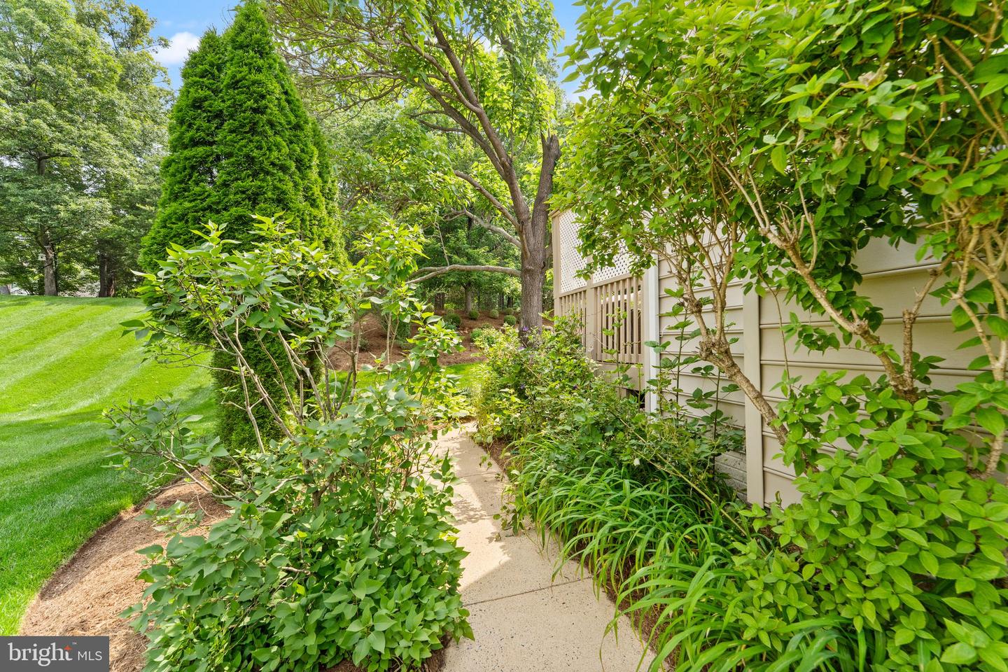 1814 WOODS EDGE DR NE, LEESBURG, Virginia 20176, 4 Bedrooms Bedrooms, ,2 BathroomsBathrooms,Residential,For sale,1814 WOODS EDGE DR NE,VALO2097766 MLS # VALO2097766