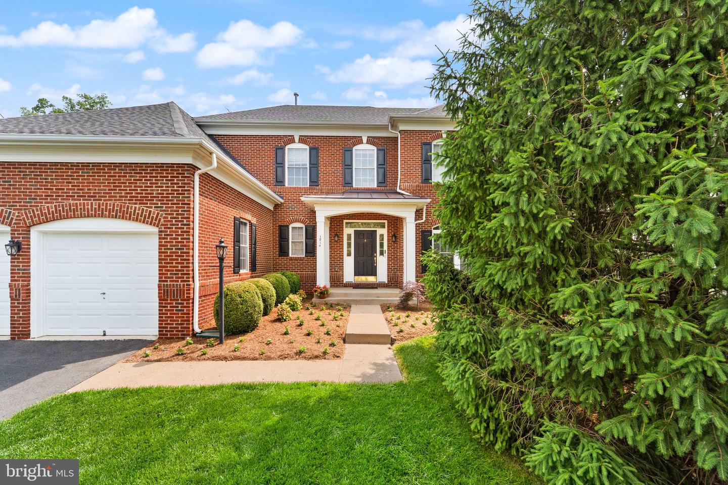 1814 WOODS EDGE DR NE, LEESBURG, Virginia 20176, 4 Bedrooms Bedrooms, ,2 BathroomsBathrooms,Residential,For sale,1814 WOODS EDGE DR NE,VALO2097766 MLS # VALO2097766