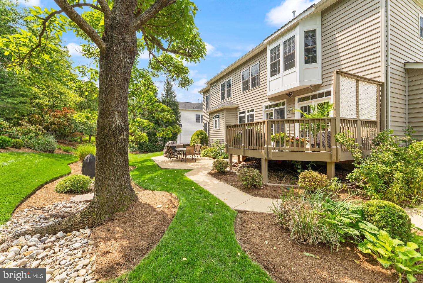 1814 WOODS EDGE DR NE, LEESBURG, Virginia 20176, 4 Bedrooms Bedrooms, ,2 BathroomsBathrooms,Residential,For sale,1814 WOODS EDGE DR NE,VALO2097766 MLS # VALO2097766