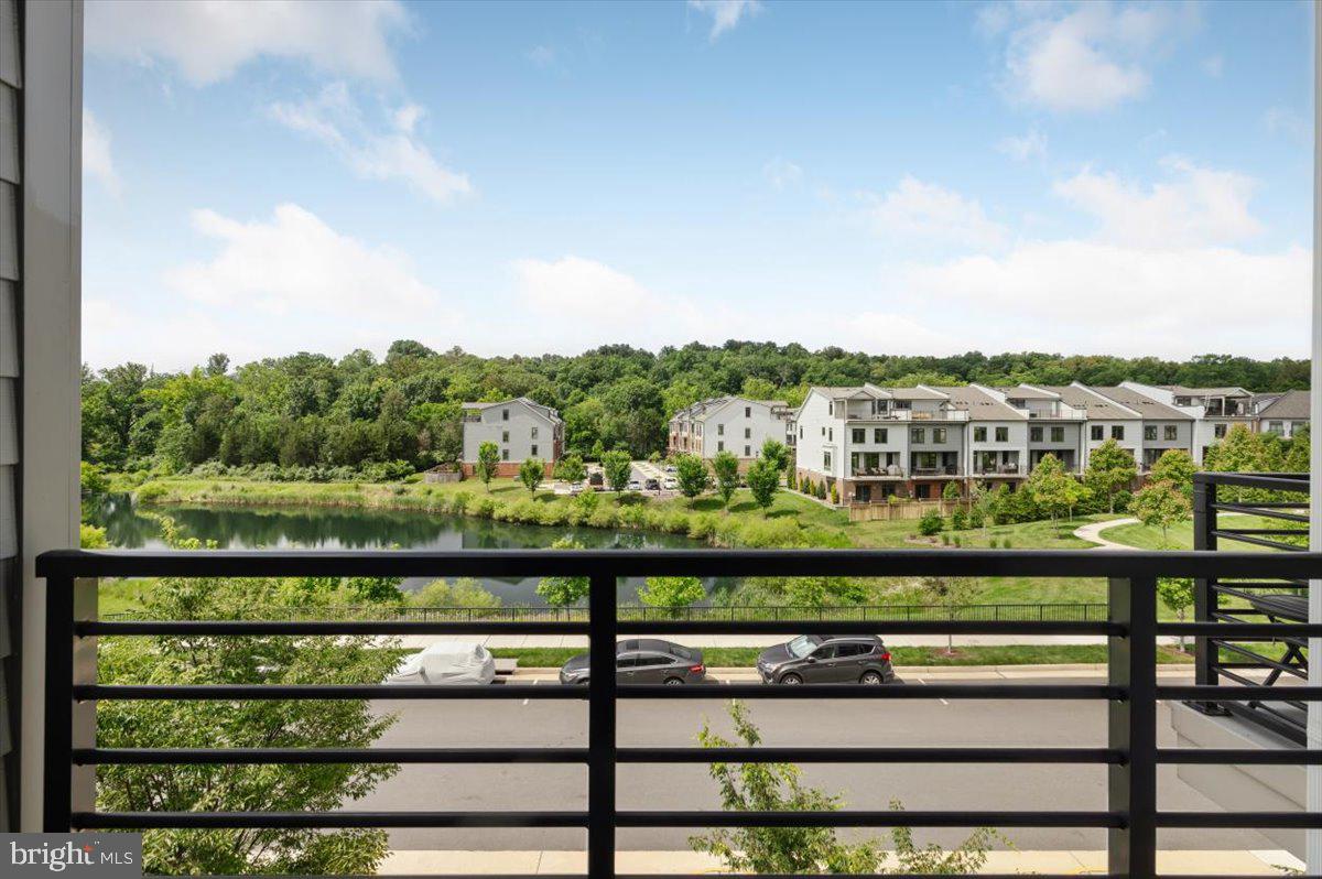 1318 RIBBON LIMESTONE TER SE, LEESBURG, Virginia 20175, 3 Bedrooms Bedrooms, ,2 BathroomsBathrooms,Residential,For sale,1318 RIBBON LIMESTONE TER SE,VALO2097776 MLS # VALO2097776