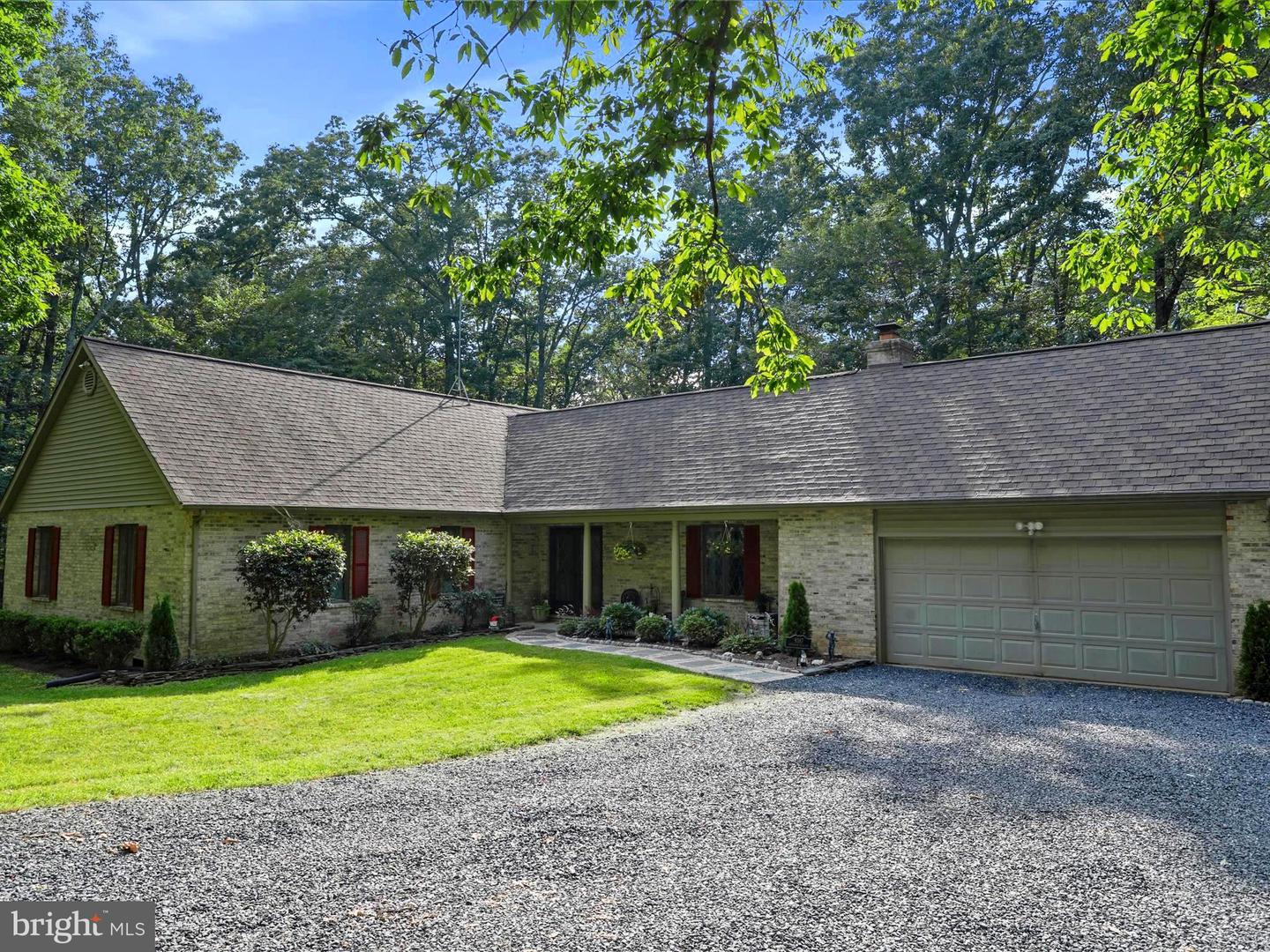 9387 COVENANT HILL LN, MARSHALL, Virginia 20115, 4 Bedrooms Bedrooms, ,3 BathroomsBathrooms,Residential,For sale,9387 COVENANT HILL LN,VAFQ2016784 MLS # VAFQ2016784