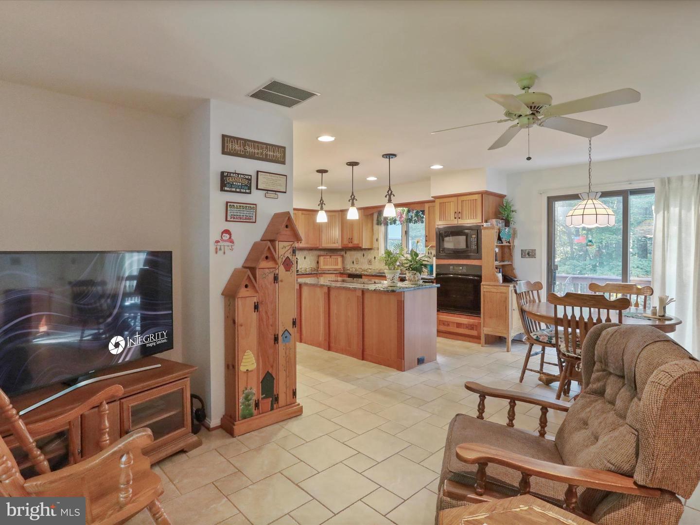9387 COVENANT HILL LN, MARSHALL, Virginia 20115, 4 Bedrooms Bedrooms, ,3 BathroomsBathrooms,Residential,For sale,9387 COVENANT HILL LN,VAFQ2016784 MLS # VAFQ2016784