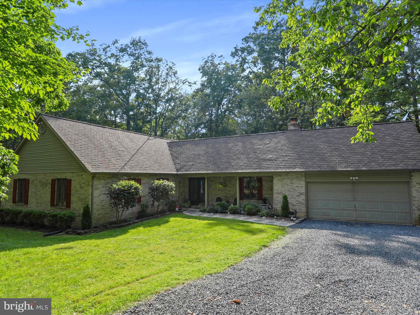 9387 COVENANT HILL LN, MARSHALL, Virginia 20115, 4 Bedrooms Bedrooms, ,3 BathroomsBathrooms,Residential,For sale,9387 COVENANT HILL LN,VAFQ2016784 MLS # VAFQ2016784