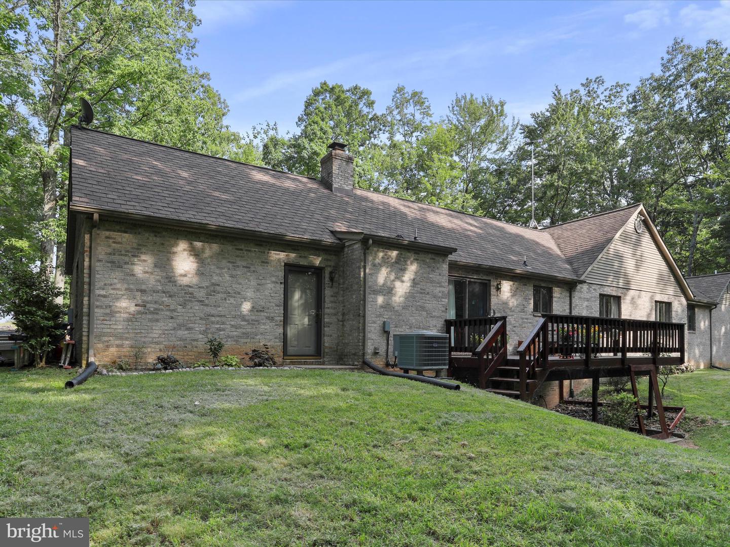9387 COVENANT HILL LN, MARSHALL, Virginia 20115, 4 Bedrooms Bedrooms, ,3 BathroomsBathrooms,Residential,For sale,9387 COVENANT HILL LN,VAFQ2016784 MLS # VAFQ2016784