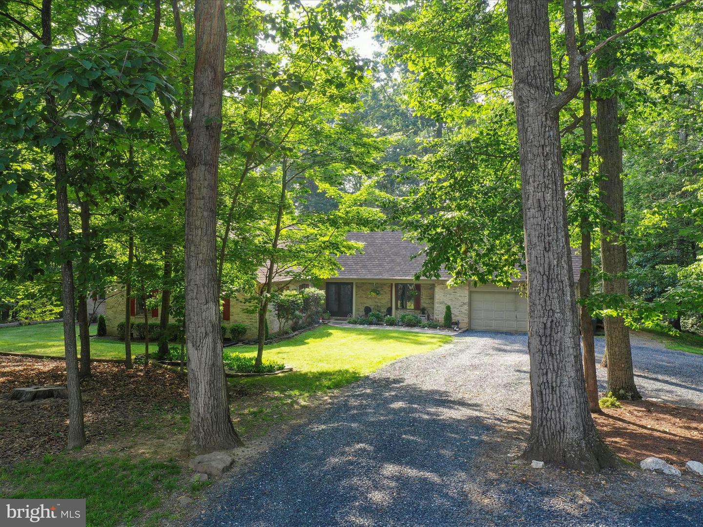 9387 COVENANT HILL LN, MARSHALL, Virginia 20115, 4 Bedrooms Bedrooms, ,3 BathroomsBathrooms,Residential,For sale,9387 COVENANT HILL LN,VAFQ2016784 MLS # VAFQ2016784