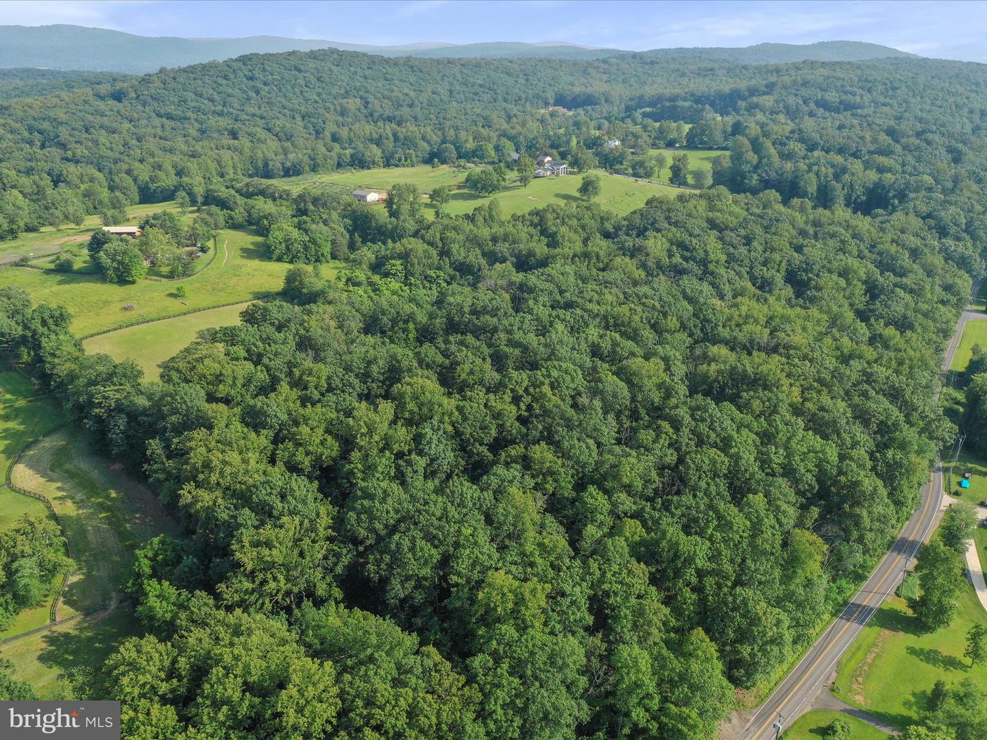 9387 COVENANT HILL LN, MARSHALL, Virginia 20115, 4 Bedrooms Bedrooms, ,3 BathroomsBathrooms,Residential,For sale,9387 COVENANT HILL LN,VAFQ2016784 MLS # VAFQ2016784