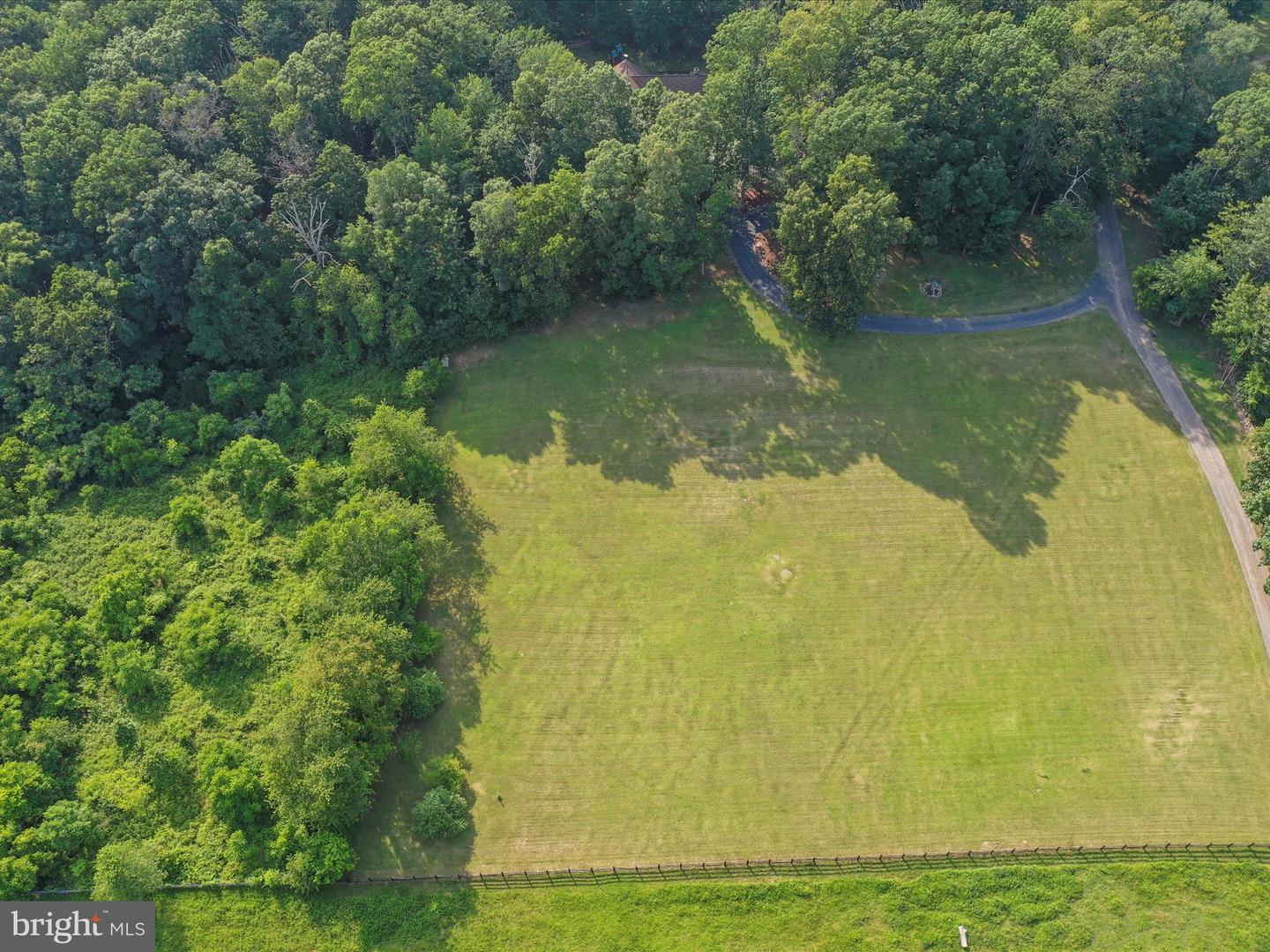 9387 COVENANT HILL LN, MARSHALL, Virginia 20115, 4 Bedrooms Bedrooms, ,3 BathroomsBathrooms,Residential,For sale,9387 COVENANT HILL LN,VAFQ2016784 MLS # VAFQ2016784