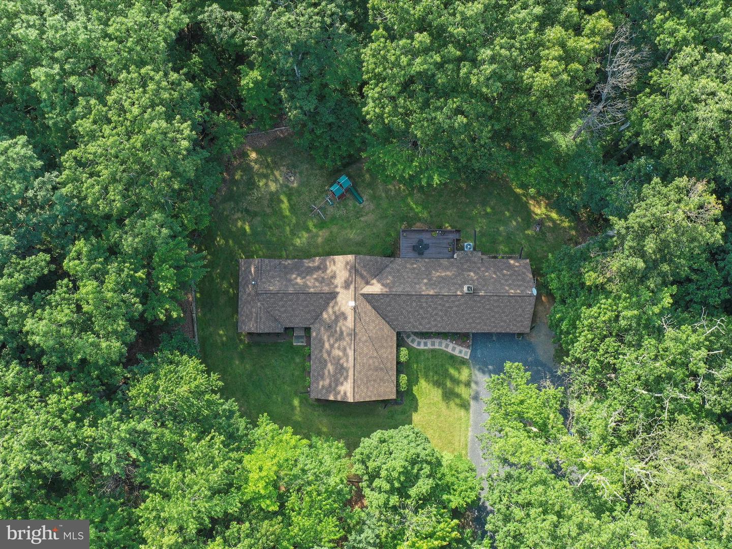 9387 COVENANT HILL LN, MARSHALL, Virginia 20115, 4 Bedrooms Bedrooms, ,3 BathroomsBathrooms,Residential,For sale,9387 COVENANT HILL LN,VAFQ2016784 MLS # VAFQ2016784