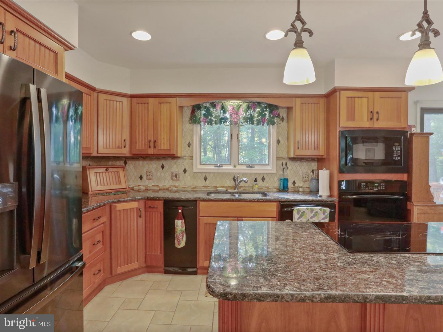 9387 COVENANT HILL LN, MARSHALL, Virginia 20115, 4 Bedrooms Bedrooms, ,3 BathroomsBathrooms,Residential,For sale,9387 COVENANT HILL LN,VAFQ2016784 MLS # VAFQ2016784