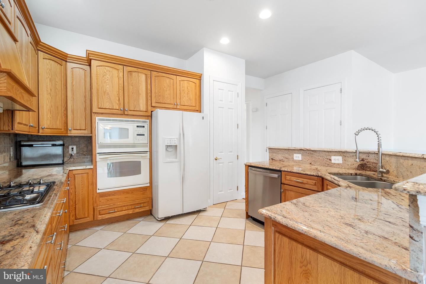 15691 ALDERBROOK DR, HAYMARKET, Virginia 20169, 2 Bedrooms Bedrooms, ,3 BathroomsBathrooms,Residential,For sale,15691 ALDERBROOK DR,VAPW2095580 MLS # VAPW2095580