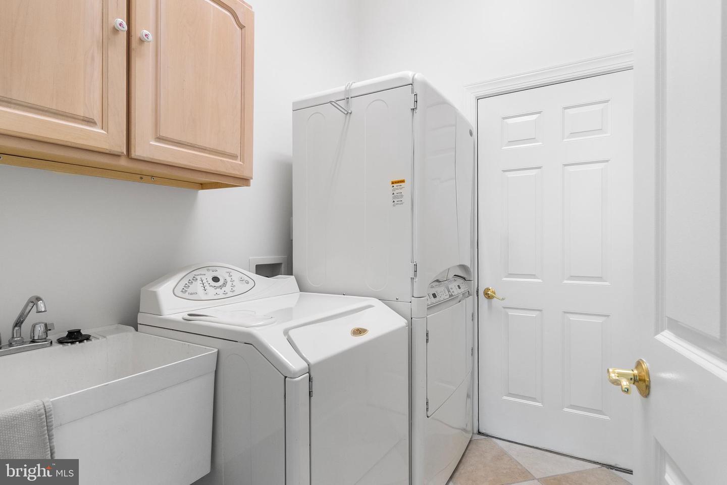 15691 ALDERBROOK DR, HAYMARKET, Virginia 20169, 2 Bedrooms Bedrooms, ,3 BathroomsBathrooms,Residential,For sale,15691 ALDERBROOK DR,VAPW2095580 MLS # VAPW2095580