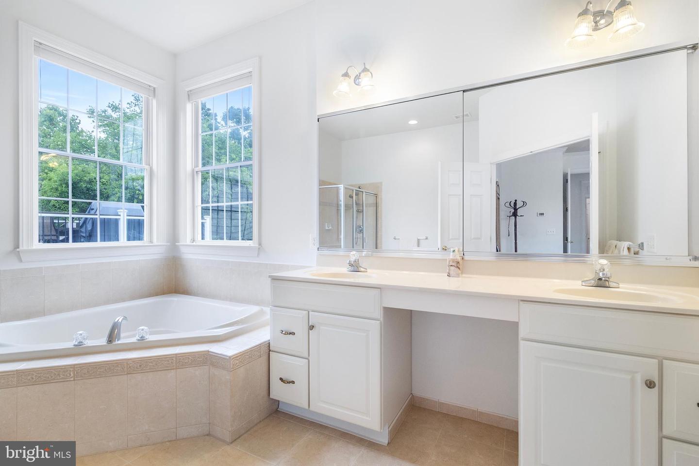 15691 ALDERBROOK DR, HAYMARKET, Virginia 20169, 2 Bedrooms Bedrooms, ,3 BathroomsBathrooms,Residential,For sale,15691 ALDERBROOK DR,VAPW2095580 MLS # VAPW2095580