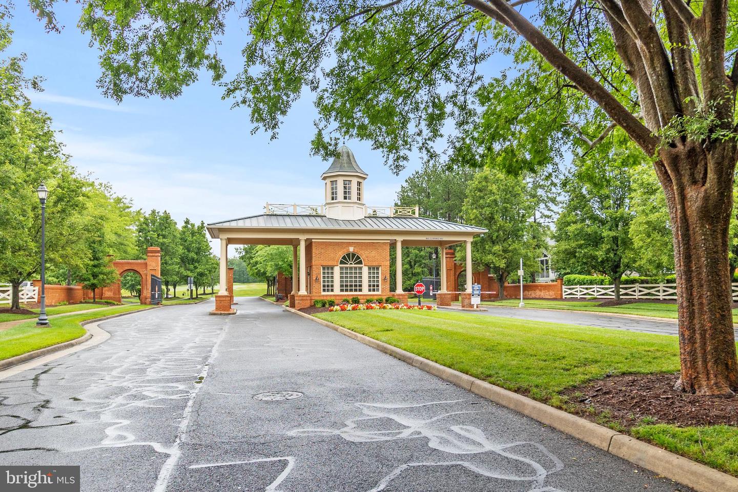 15691 ALDERBROOK DR, HAYMARKET, Virginia 20169, 2 Bedrooms Bedrooms, ,3 BathroomsBathrooms,Residential,For sale,15691 ALDERBROOK DR,VAPW2095580 MLS # VAPW2095580