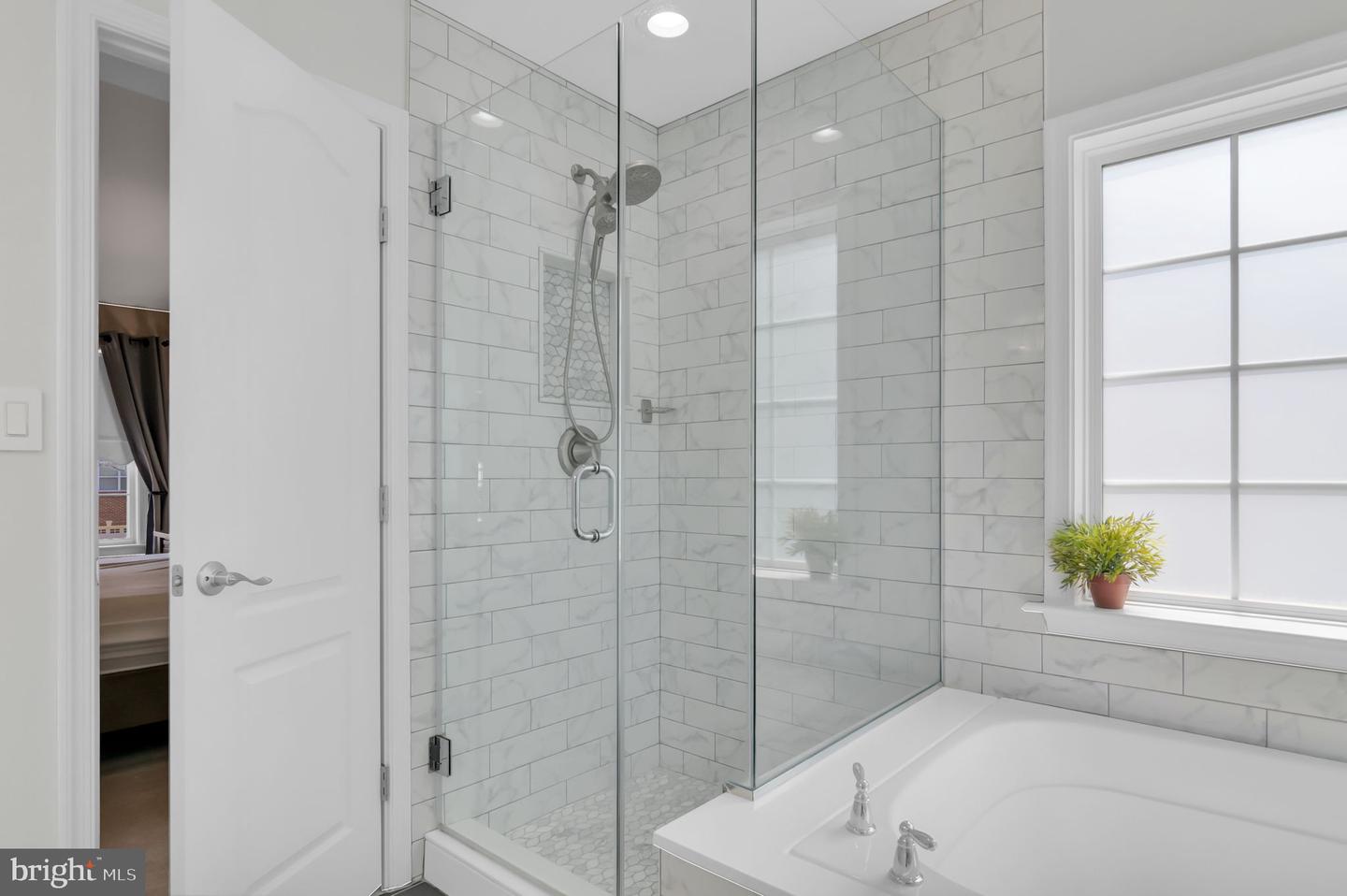 5833 RHODE ISLAND DR, WOODBRIDGE, Virginia 22193, 4 Bedrooms Bedrooms, ,3 BathroomsBathrooms,Residential,For sale,5833 RHODE ISLAND DR,VAPW2095616 MLS # VAPW2095616