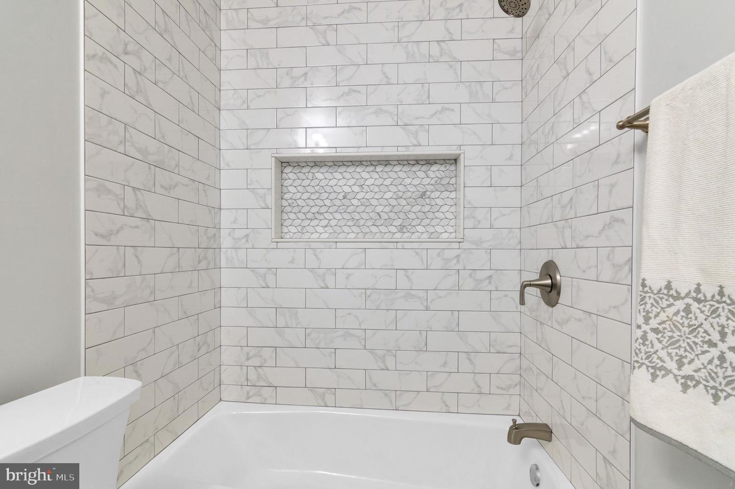 5833 RHODE ISLAND DR, WOODBRIDGE, Virginia 22193, 4 Bedrooms Bedrooms, ,3 BathroomsBathrooms,Residential,For sale,5833 RHODE ISLAND DR,VAPW2095616 MLS # VAPW2095616