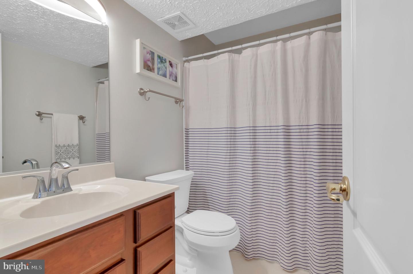 5833 RHODE ISLAND DR, WOODBRIDGE, Virginia 22193, 4 Bedrooms Bedrooms, ,3 BathroomsBathrooms,Residential,For sale,5833 RHODE ISLAND DR,VAPW2095616 MLS # VAPW2095616