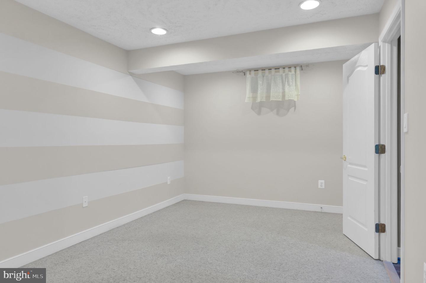 5833 RHODE ISLAND DR, WOODBRIDGE, Virginia 22193, 4 Bedrooms Bedrooms, ,3 BathroomsBathrooms,Residential,For sale,5833 RHODE ISLAND DR,VAPW2095616 MLS # VAPW2095616