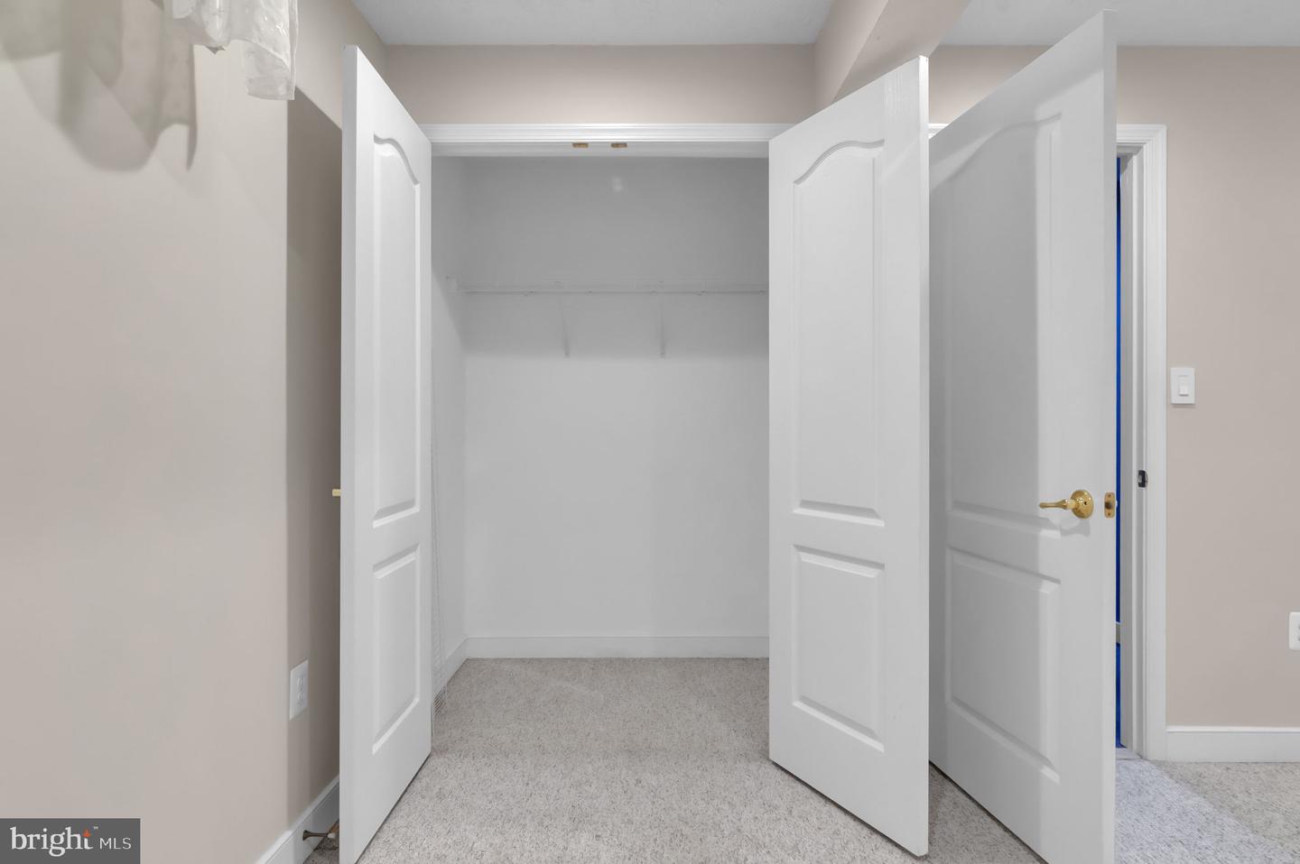 5833 RHODE ISLAND DR, WOODBRIDGE, Virginia 22193, 4 Bedrooms Bedrooms, ,3 BathroomsBathrooms,Residential,For sale,5833 RHODE ISLAND DR,VAPW2095616 MLS # VAPW2095616
