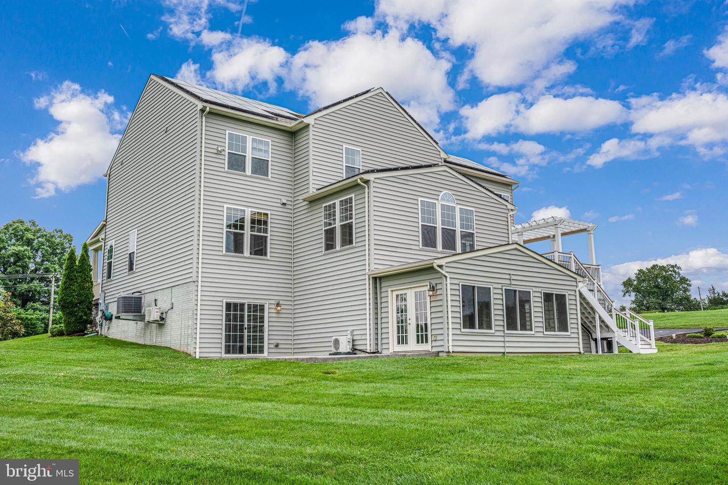 7425 SIGNAL HILL RD, MANASSAS, Virginia 20111, 5 Bedrooms Bedrooms, ,5 BathroomsBathrooms,Residential,For sale,7425 SIGNAL HILL RD,VAPW2095632 MLS # VAPW2095632